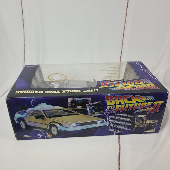 Back To The Future II DeLorean 1/15 Time Machine Movie Car Diamond Select Sealed - Picture 8 of 16